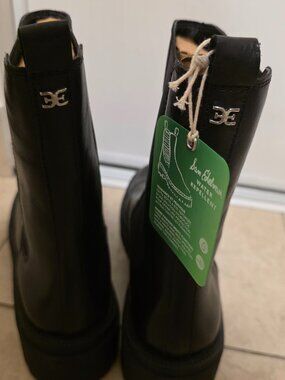 NWT - Sam Edelman Water Repellent Chelsea Boots Black Leather Small Heel